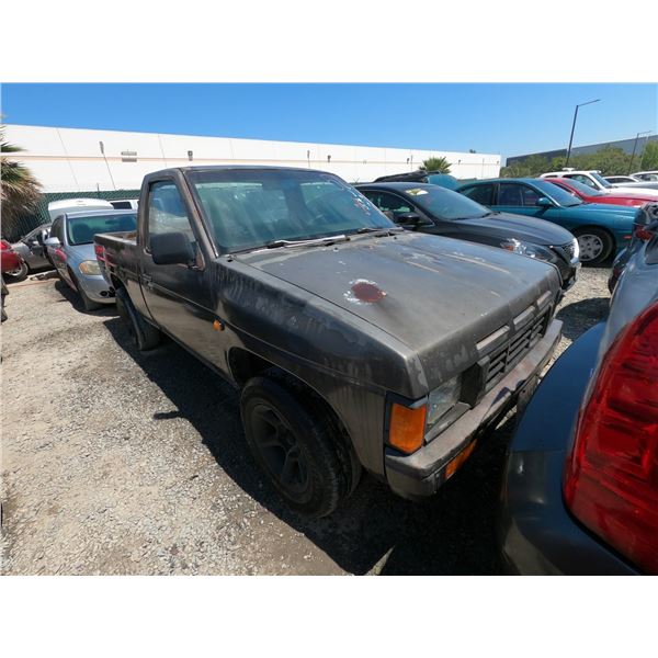 NISSAN D21 1986 T-DONATION