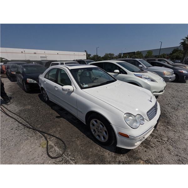 MERCEDES C CLASS 2005 T-DONATION