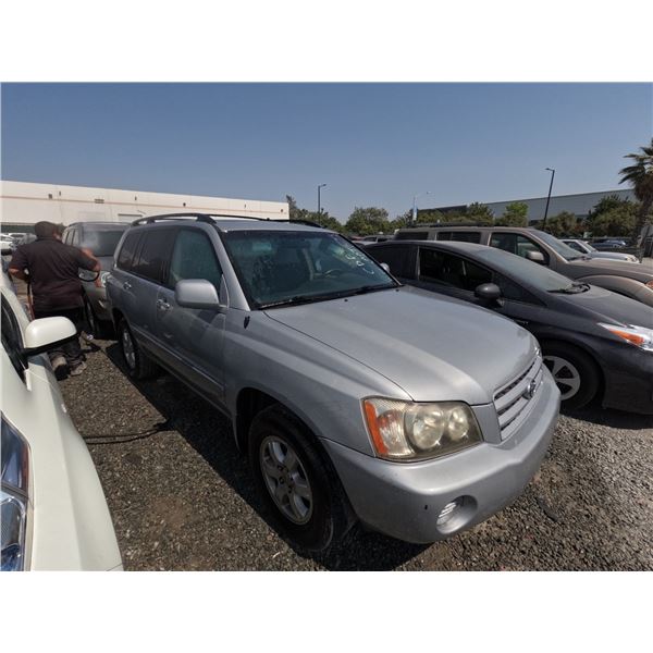 TOYOTA HIGHLANDER 2002 ADT-DONATION