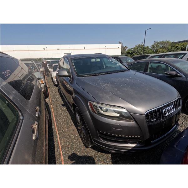 AUDI Q7 2010 O/S T-DONATION