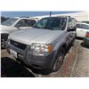 Image 2 : FORD ESCAPE 2002 T-DONATION