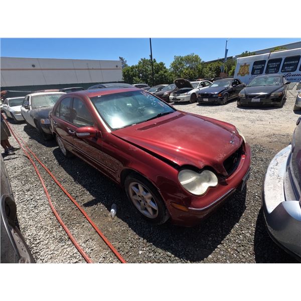 MERCEDES C CLASS 2001 SALV T/DONATION