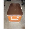 Image 2 : Vintage Brown Thermos Cooler with Tray  - Clean