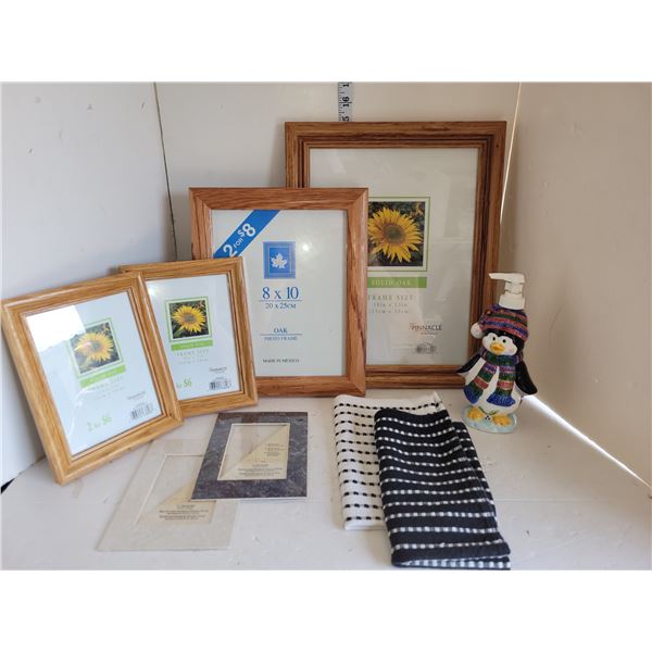 Lot of Photo Frames +