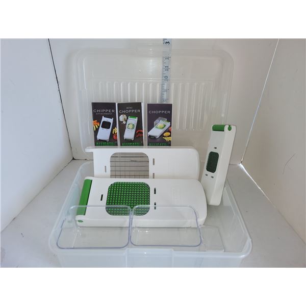 Locking Plastic Tote with Chopper Mandolin
