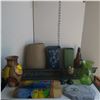 Image 1 : Large Lot of Vintage Decor