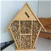 Image 3 : Country Lot Decor and Bee House