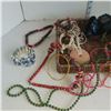 Image 2 : Sea Grass Tray with Jewellery Contents