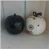Image 2 : Lot of 2 Pumpkin Decor