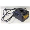 Image 1 : DEWALT CHARGER DW9116