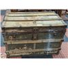 Image 1 : ANTIQUE WOODEN STEAMER TRUNK 32" X 22" X 20"