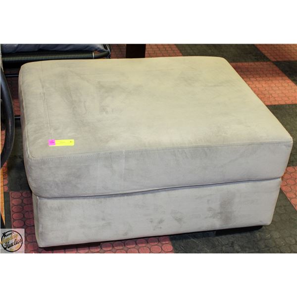 GREY FOOT STOOL / OTTOMAN