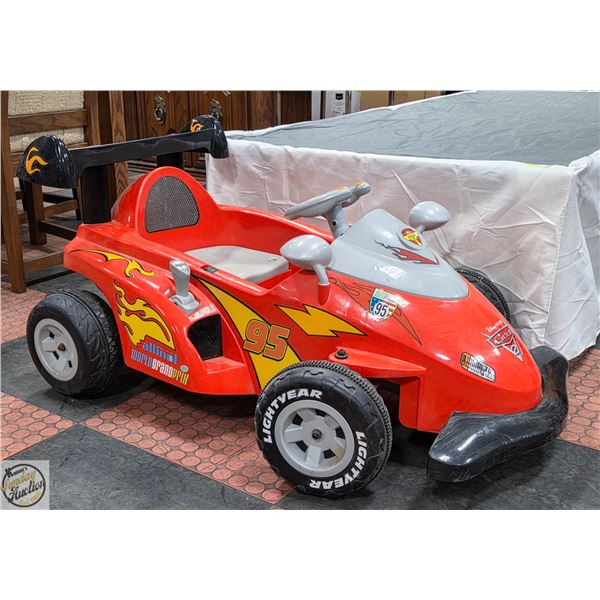 DISNEY CARS KIDS RIDING POWER WHEELS CAR-ESTATE