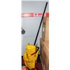 Image 1 : MOP, BUCKET AND WRINGER