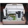 Image 1 : SEWING MACHINE