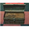 Image 1 : VINTAGE TOOL BOX
