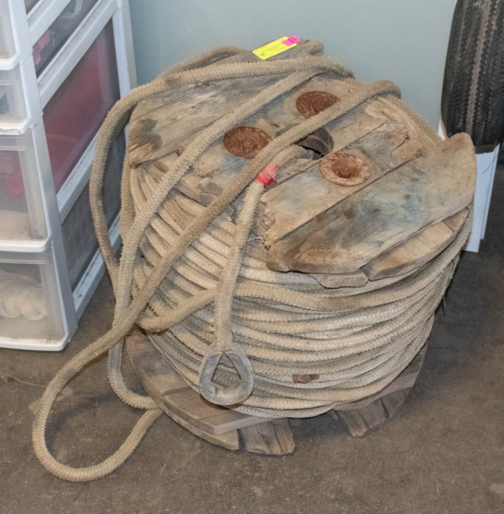 LARGE SPOOL OF HEAVY DUTY ROPE