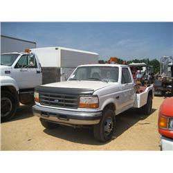 1997 FORD F SERIES WRECKER