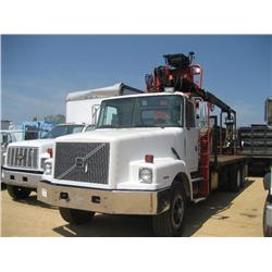 1996 VOLVO T/A BOOM TRUCK