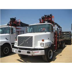 1998 VOLVO T/A BOOM TRUCK