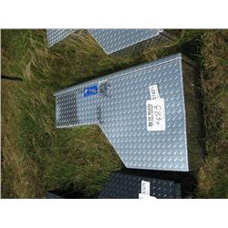 ALUMINUM CHECKER PLATE TOOL BOX