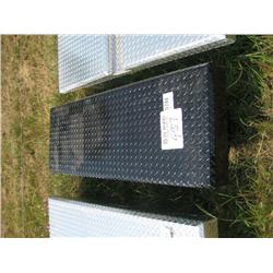 ALUMINUM CHECKER PLATE TOOL BOX