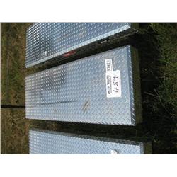 ALUMINUM CHECKER PLATE TOOL BOX