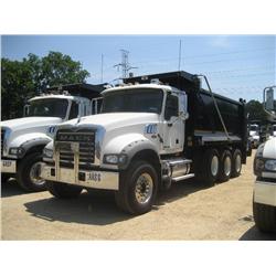 2008 MACK GU713 TRI-AXLE DUMP