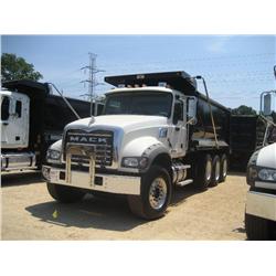 2007 MACK CTP713 TRI-AXLE DUMP