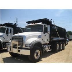 2007 MACK CTP713 TRI-AXLE DUMP