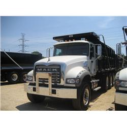 2007 MACK CTP713 TRI-AXLE DUMP