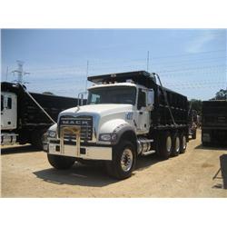 2007 MACK CTP713 TRI-AXLE DUMP