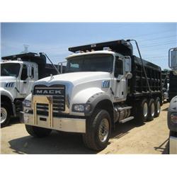 2007 MACK CTP 713 TRI-AXLE DUMP