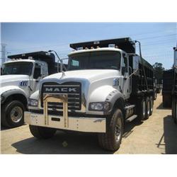 2007 MACK CTP 713 TRI-AXLE DUMP