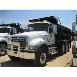 2007 MACK CTP 713 TRI-AXLE DUMP