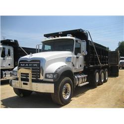 2007 MACK CTP 713 TRI-AXLE DUMP