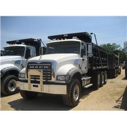 2007 MACK CTP 713 TRI-AXLE DUMP