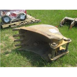 24" HOE BUCKET FITS CAT 420