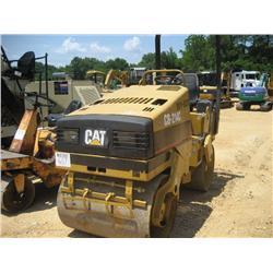 CAT CB-214C VIBRATORY ROLLER