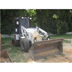 BOBCAT 2410 RUBBER TIRED LOADER