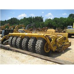 JOHN DEERE 1814C HYDRAULIC PULL PAN