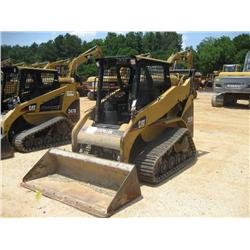 CAT 257B SKID STEER LOADER