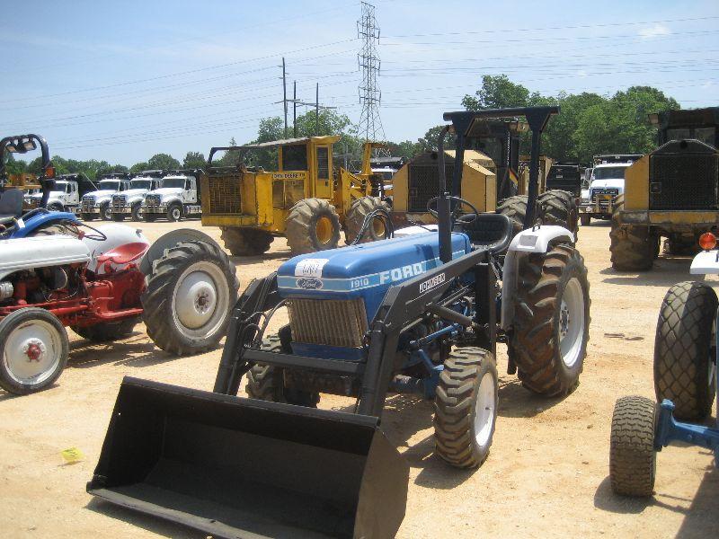 FORD 1910 4X4 FARM TRACTOR J.M. Wood Auction Company, Inc.