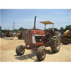 INTERNATIONAL F1066 FARM TRACTOR