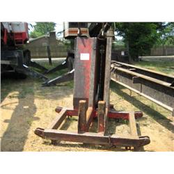 WARATAH S240 SLASHER SAW