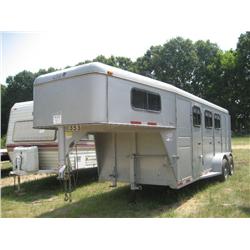 2003 CM T/A HORSE TRAILER