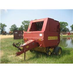 NEW HOLLAND 650 ROUND HAY BALER