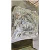 Image 2 : PALLET OF ASSORTED GRANITE FLOORING PIECES (SOME BROKEN)