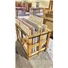 Image 2 : PALLET OF ASSORTED GRANITE SLAB PIECES (SOME BROKEN)