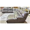 Image 2 : 6-PC LEATHER SECTIONAL SOFA WITH ELECTRIC RECLINER END SEAT & MANUAL RECLINER CHAISE END SEAT (NO